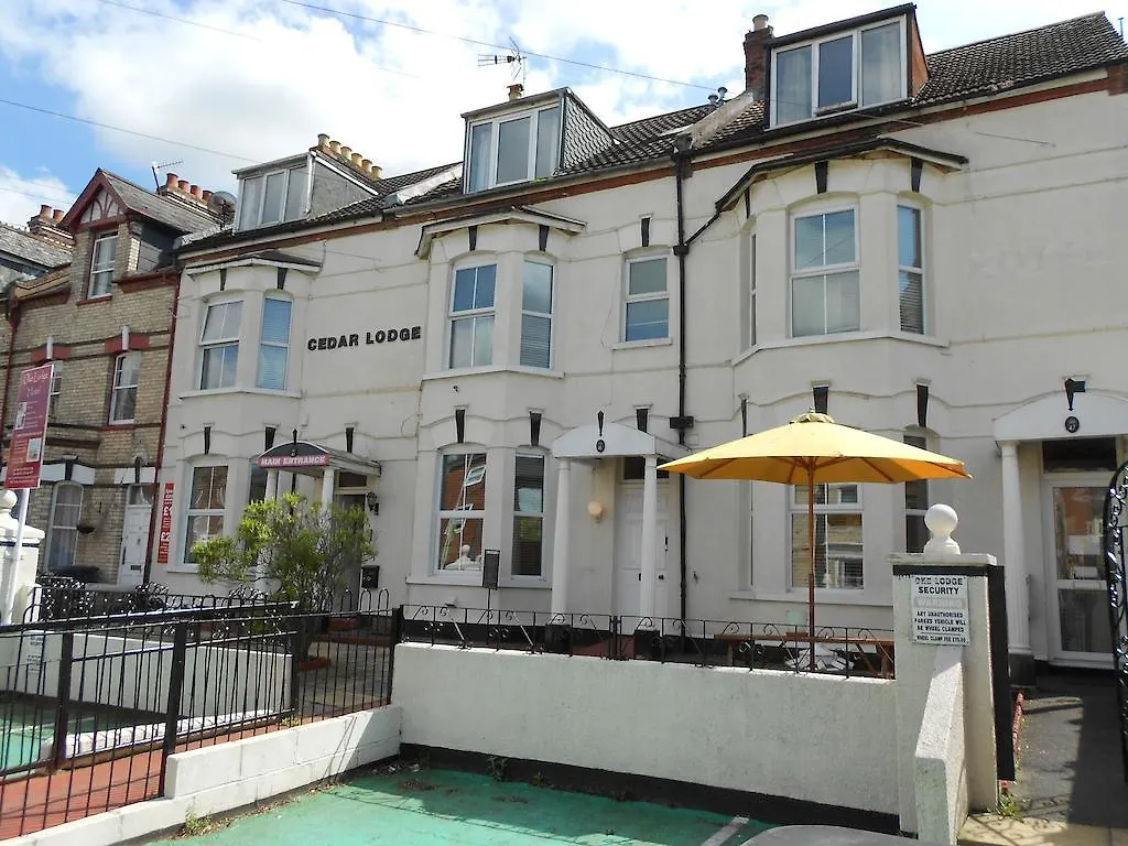 Cedar Lodge Hotel Exeter Guest house