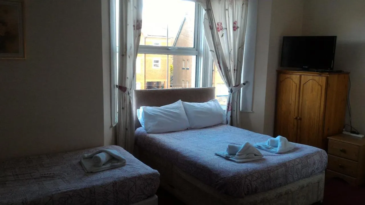 Cedar Lodge Hotel Exeter